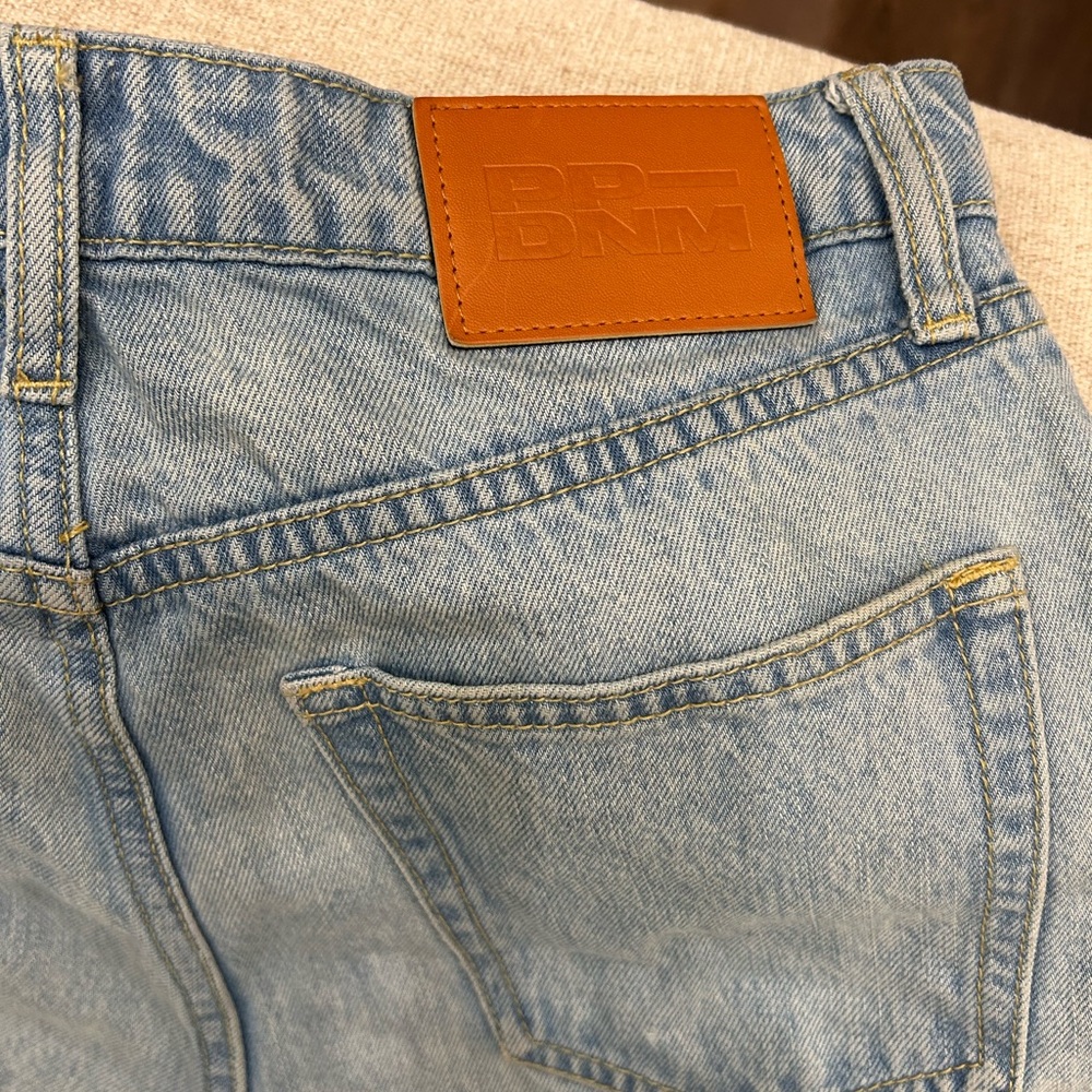 Princess Polly Light wash distressed jean - Picture 3 of 4